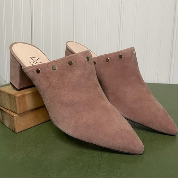NWT AGL PAVELOU Suede Heeled Mules in Poudre/Powder - Picture 2 of 9